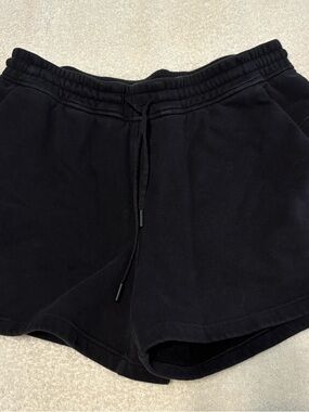 lululemon loungeful high rise short 4” 10